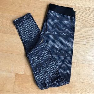 🛑 SOLD - Nike fleece lined tights